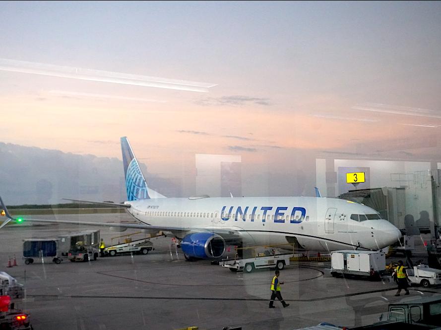 ユナイテッド航空・ビジネスクラス搭乗記：成田空港発、サイパン国際空港行き