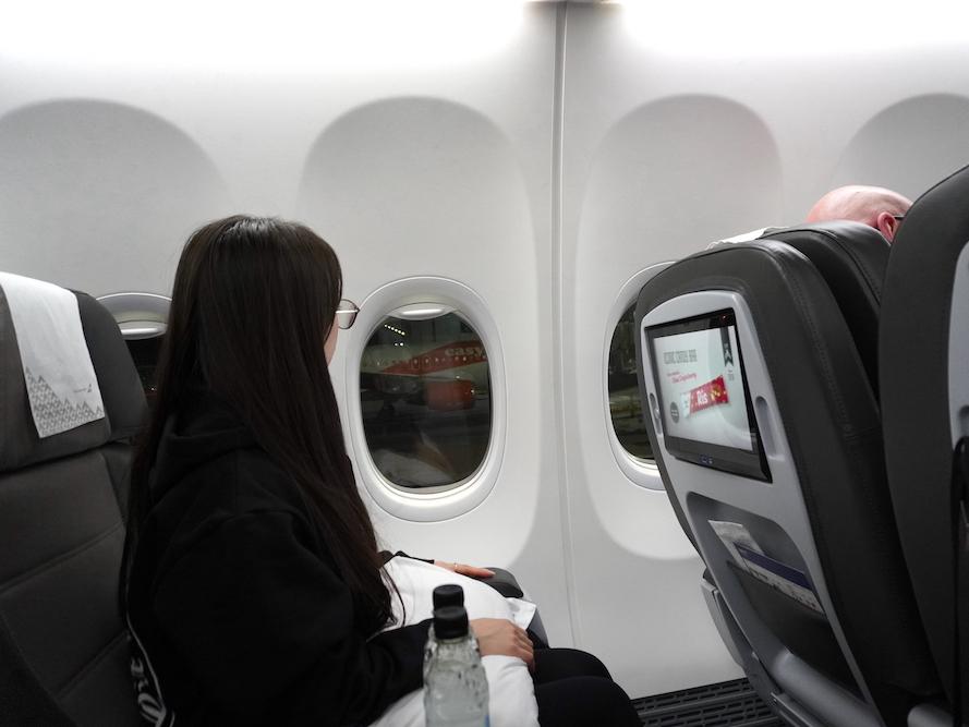 アイスランド航空・ビジネスクラス搭乗記：ロンドン・ガトウィック空港発、アイスランド・ケプラヴィーク国際空港行き