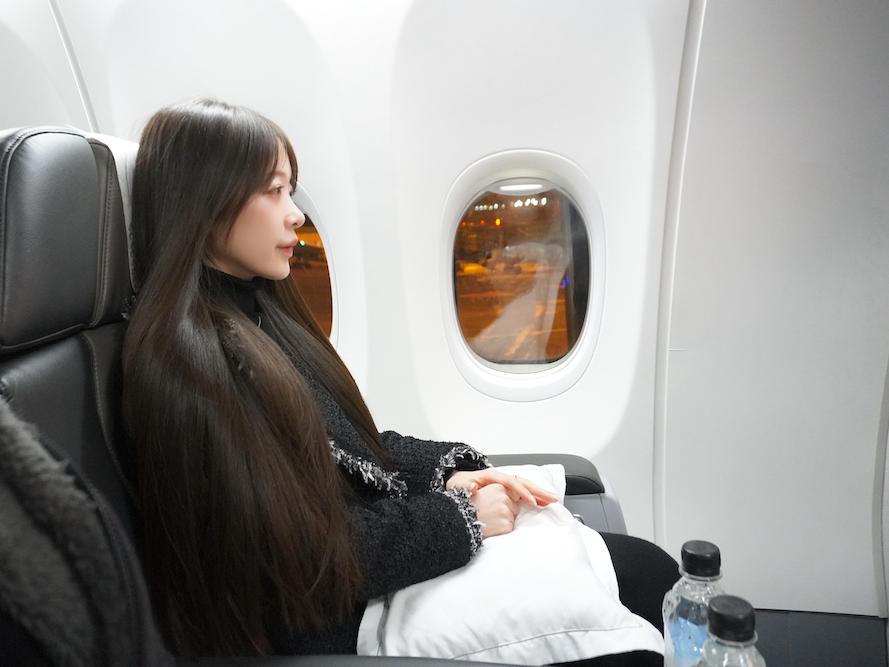 アイスランド航空・ビジネスクラス搭乗記：アイスランド・ケプラヴィーク国際空港発、シャルル・ド・ゴール空港行き