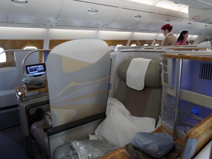 エミレーツ航空・ビジネスクラス搭乗記：コート・ダジュール空港発、ドバイ空港行き