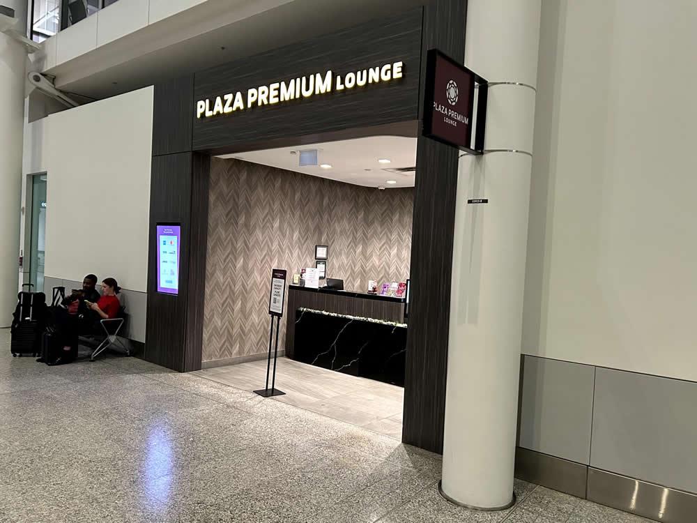 トロント・ピアソン国際空港のラウンジ「Plaza Premium Lounge」