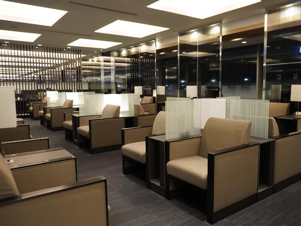 羽田空港の「ANA LOUNGE（本館北）」