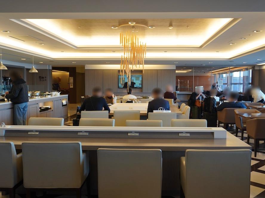 関西国際空港のラウンジ「サクララウンジ」