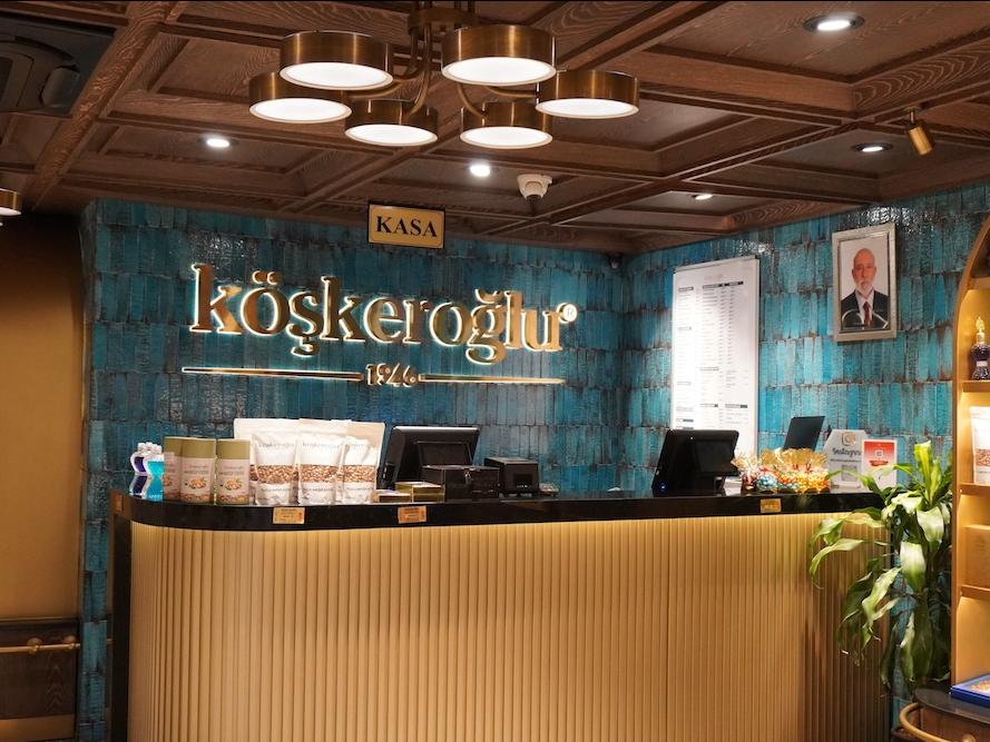 イスタンブールのレストラン「Karaköy Köşkeroğlu Tophane」