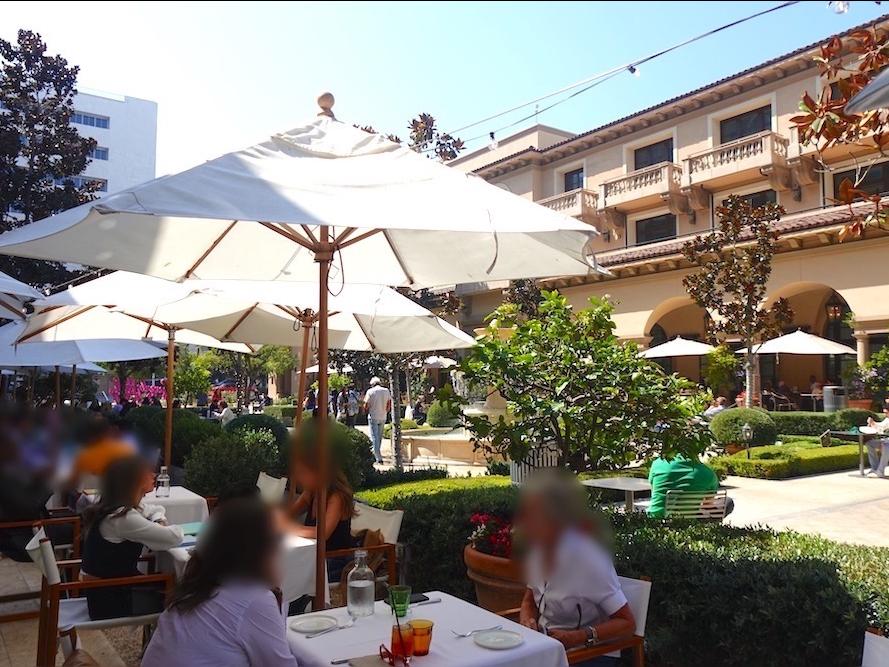 ビバリーヒルズのレストラン「The Terrace」