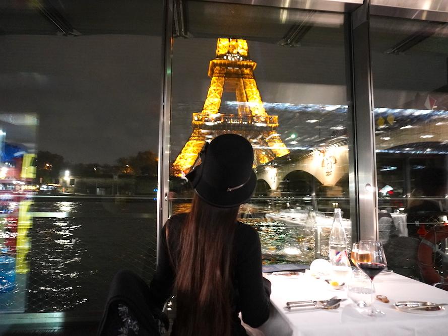 パリのレストラン「DUCASSE SUR SEINE」