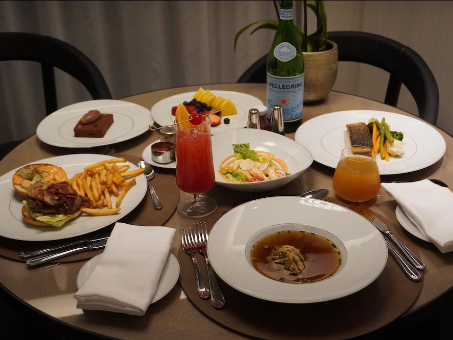 リッツカールトンのクルーズ船「イルマ」のIN-ROOM DINING