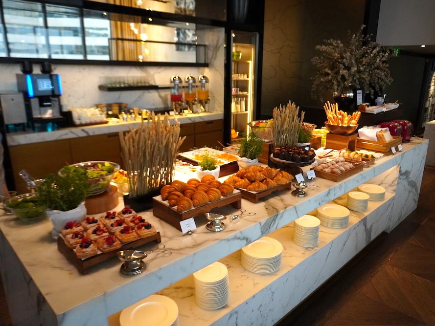 香港のレストラン「Grand Club」の朝食